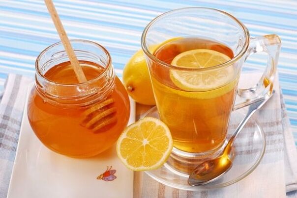Voda s medom - zdravý snack pri pohánkovo-medovej diéte